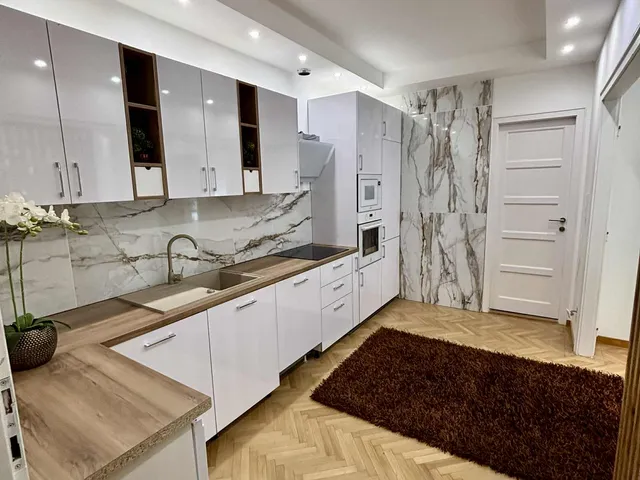Kiadó lakás Debrecen, Belváros 85 nm