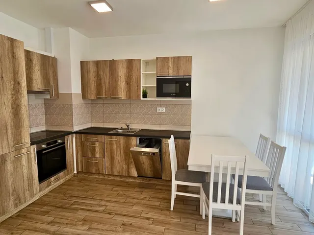 Kiadó lakás Debrecen, Belváros 70 nm