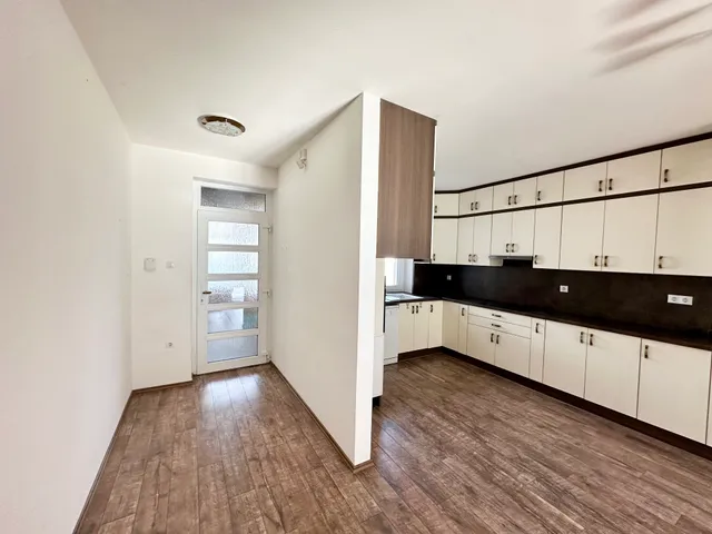 Eladó ház Debrecen, Veres Péter-kert 125 nm