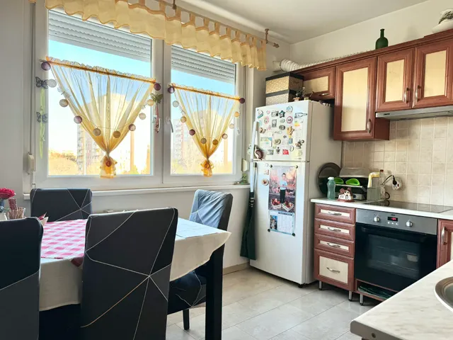 Eladó lakás Debrecen, Tócóskert, István út 53 nm