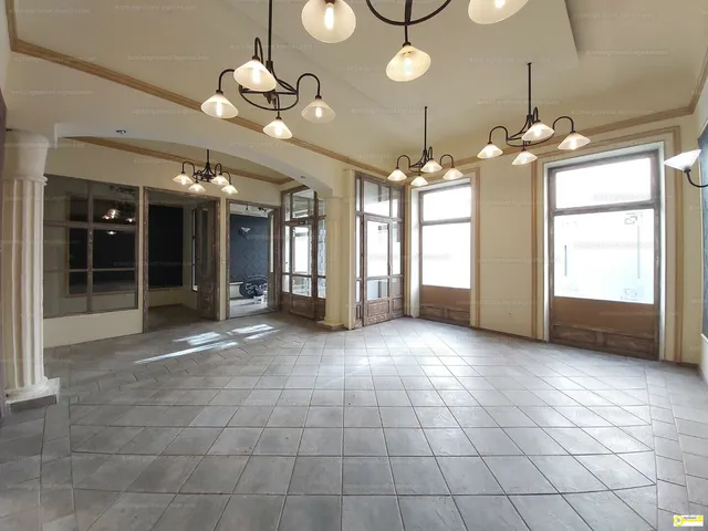 Eladó kereskedelmi és ipari ingatlan Debrecen, Belváros 118 nm