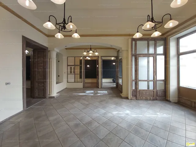 Eladó kereskedelmi és ipari ingatlan Debrecen, Belváros, Piac utca 118 nm