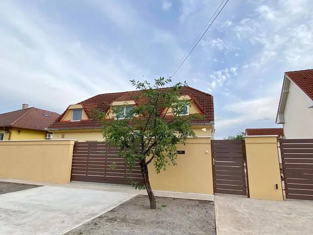 Kiadó ház Debrecen, Veres Péter-kert, Aranyeső utca 133 nm