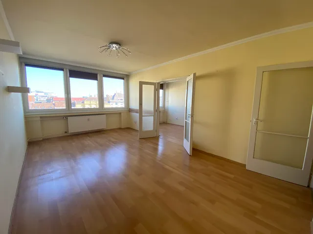 Eladó lakás Debrecen, Belváros, Kossuth tér 50 nm