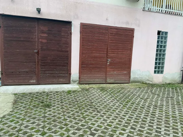 Eladó garázs Debrecen, Miklóskapu, Antall József utca 14 nm