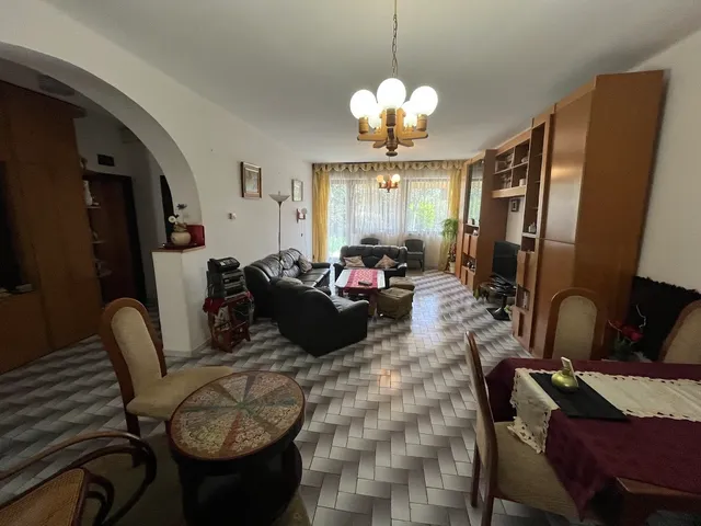 Eladó ház Debrecen, Akadémiakert 170 nm