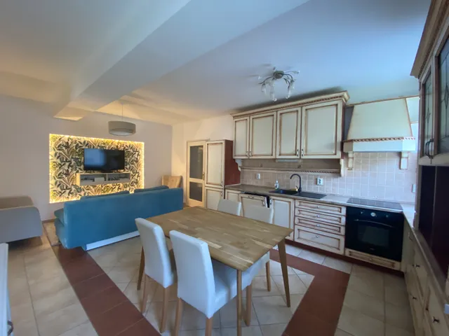 Kiadó lakás Debrecen, Nagyerdőalja 64 nm