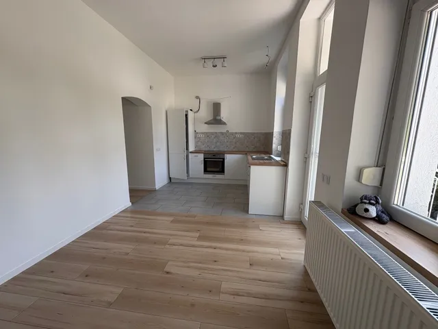 Kiadó ház Székesfehérvár, Vezérutcák 120 nm