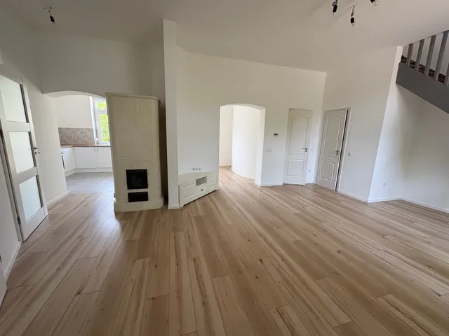 Kiadó ház Székesfehérvár, Vezérutcák 120 nm