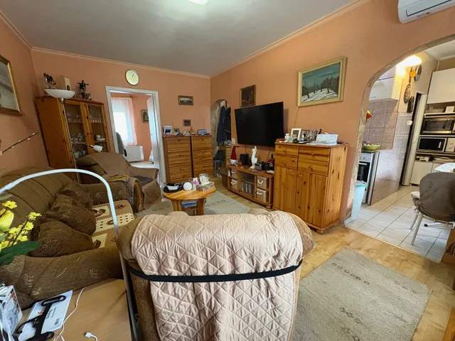 Eladó lakás Székesfehérvár, Szedreskert 60 nm