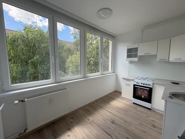 Kiadó lakás Székesfehérvár, Vezérutcák 50 nm