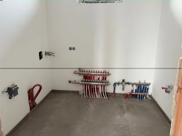 Eladó ház Úrhida 127 nm