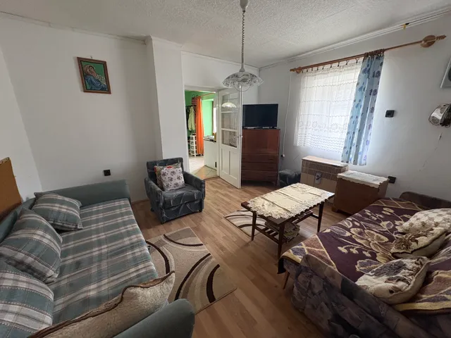 Eladó ház Jenő 56 nm