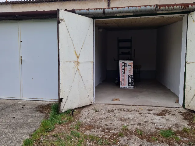 Eladó garázs Székesfehérvár, Öreghegy 16 nm