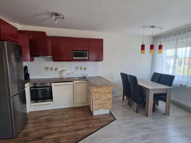 Eladó lakás Székesfehérvár, Szedreskert 70 nm