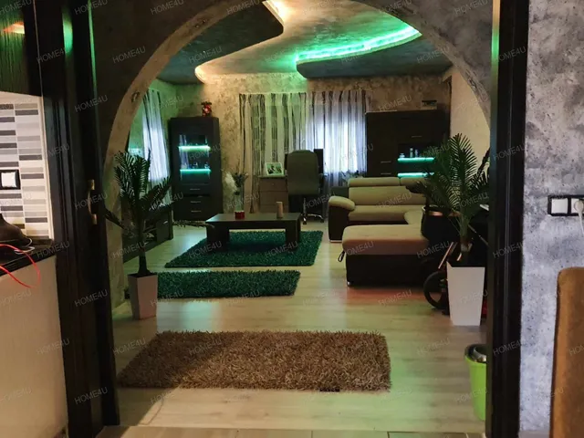 Eladó ház Tiszakécske 220 nm