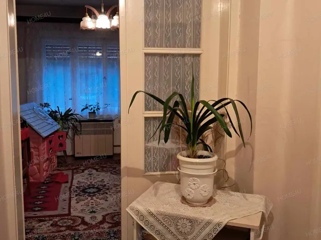 Eladó ház Szolnok, Belváros 705 nm