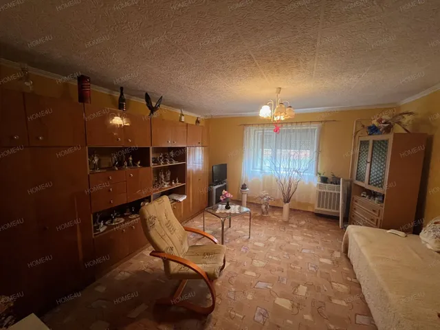 Eladó ház Tiszaroff 68 nm