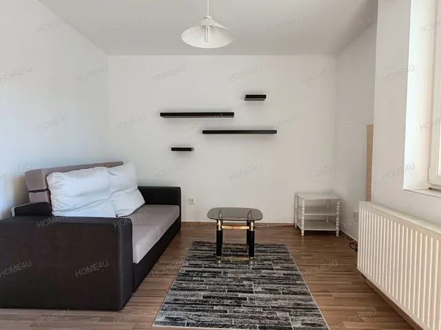 Eladó lakás Szolnok, Belváros 42 nm