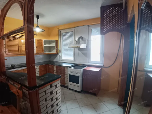 Eladó lakás Szolnok, Széchenyi-lakótelep 54 nm