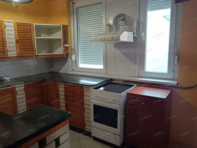 Eladó lakás Szolnok, Széchenyi-lakótelep 54 nm