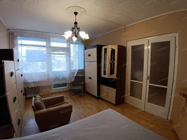 Eladó lakás Szolnok, Széchenyi-lakótelep 51 nm