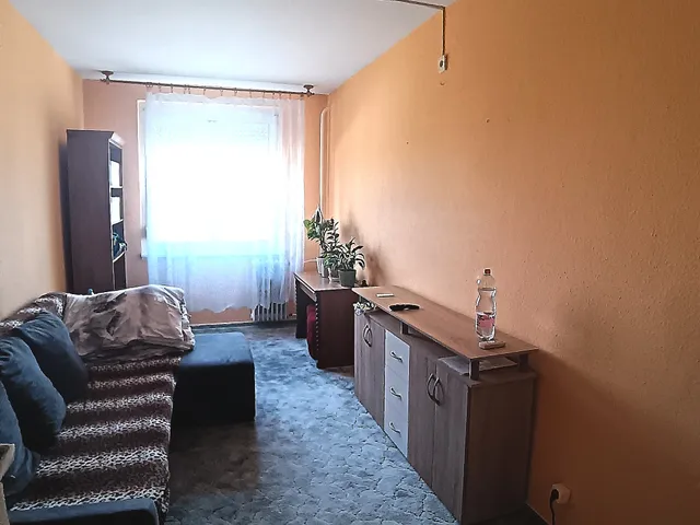 Eladó lakás Szolnok, Széchenyi-lakótelep 55 nm