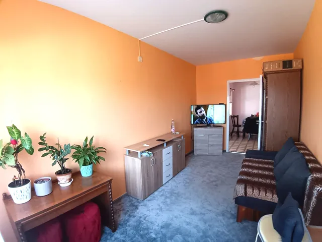 Eladó lakás Szolnok, Széchenyi-lakótelep 55 nm