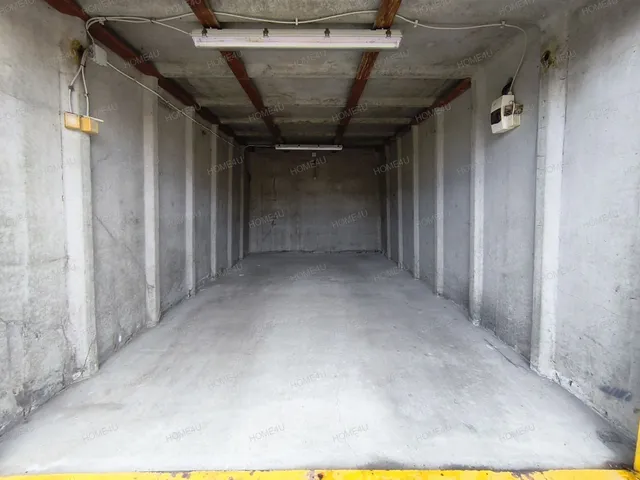 Eladó garázs Szolnok, Széchenyi-lakótelep 18 nm