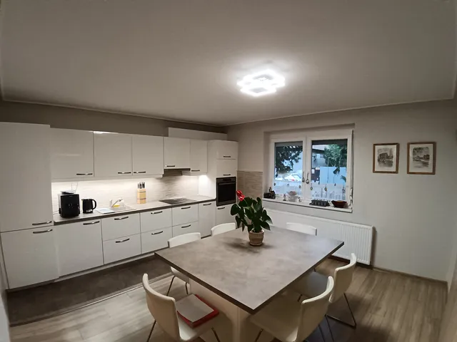 Eladó lakás Szolnok, Belváros 68 nm