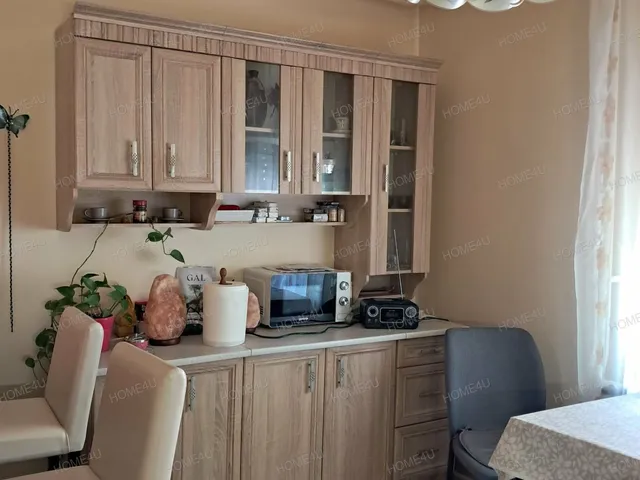 Eladó ház Szolnok, Kertváros 84 nm