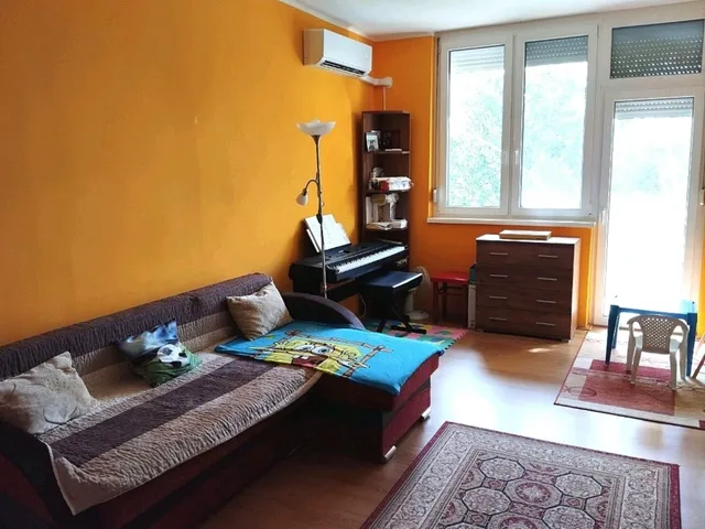 Eladó lakás Szolnok, Szandaszőlős 70 nm