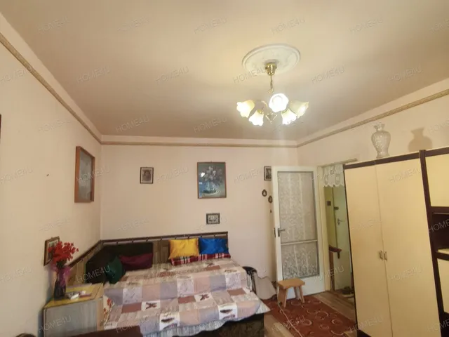 Eladó lakás Szolnok, Széchenyi-lakótelep 54 nm