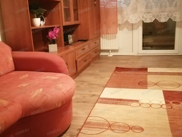 Eladó lakás Szolnok, Széchenyi-lakótelep 54 nm