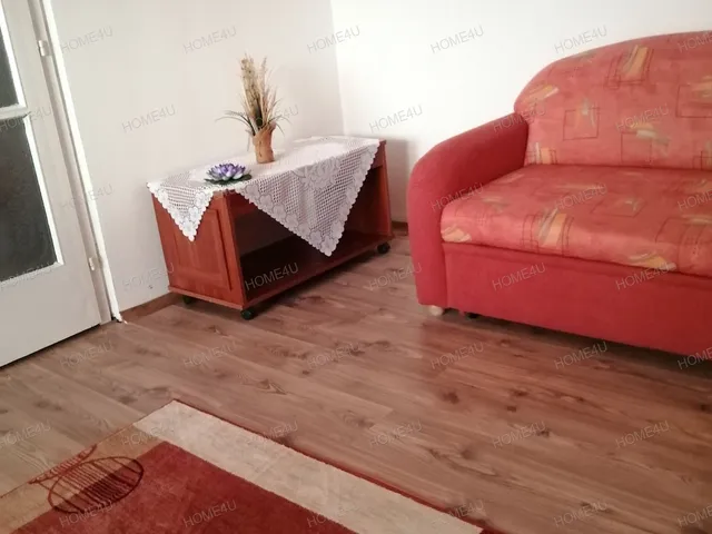 Eladó lakás Szolnok, Széchenyi-lakótelep 54 nm