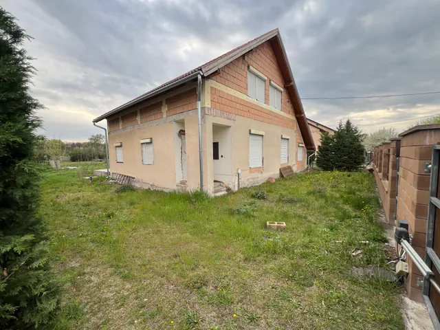 Eladó ház Pusztavacs 160 nm