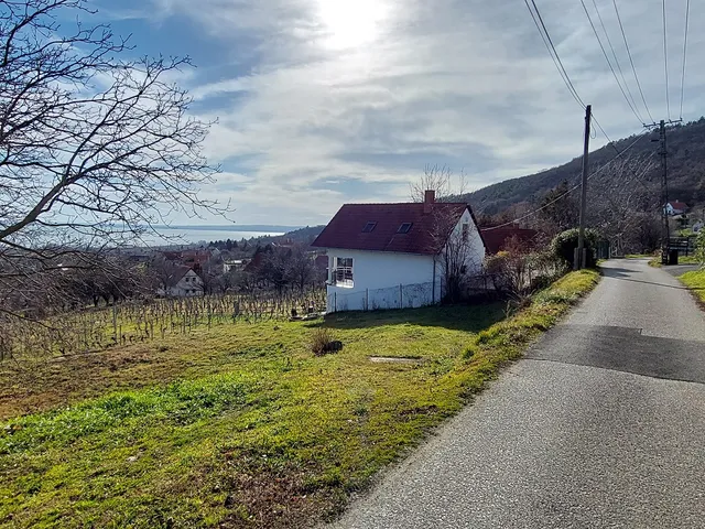 Eladó nyaraló Balatongyörök 125 nm