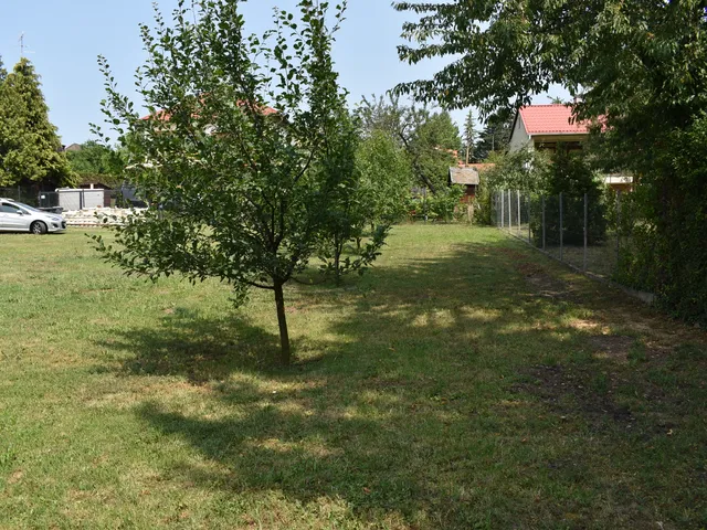 Eladó telek Ábrahámhegy 720 nm