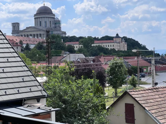 Eladó lakás Esztergom, Szentgyörgymező 84 nm