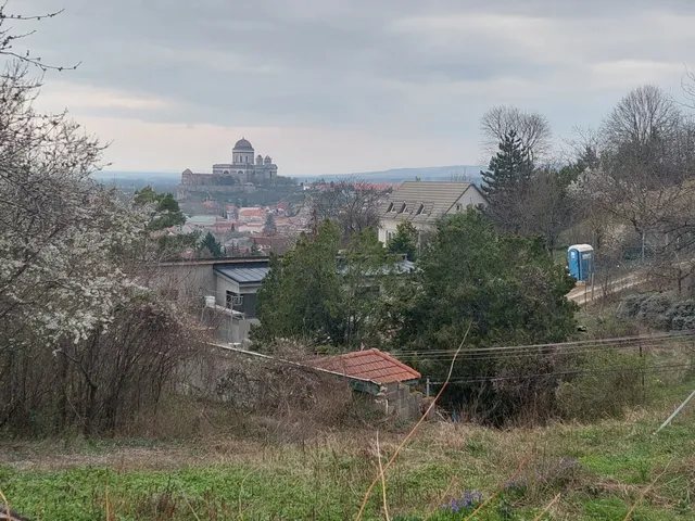 Eladó telek Esztergom 1031 nm