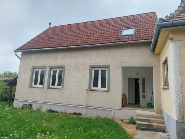 Eladó ház Bajna, Kossuth L. u. 28. 192 nm