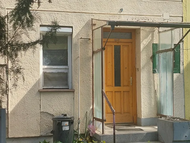 Eladó ház Esztergom, Szentkirályi u. 58/3 75 nm