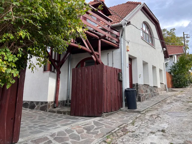 Eladó ház Esztergom, Szenttamás 149 nm