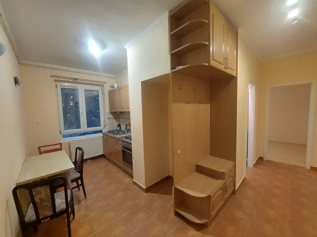 Kiadó lakás Esztergom, Irinyi 56 nm