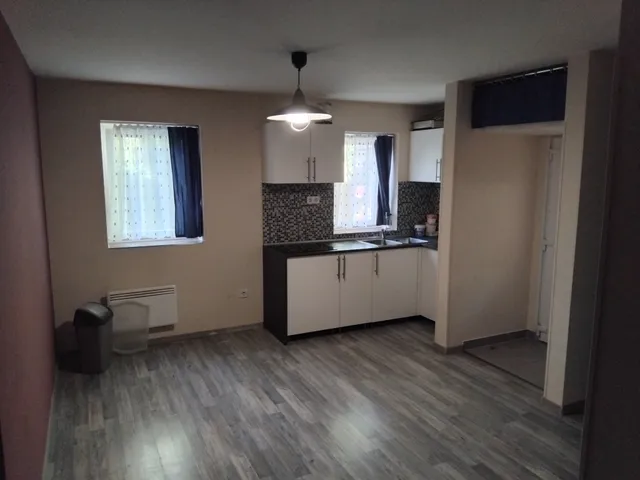 Kiadó ház Tokod, Kossuth 60 nm