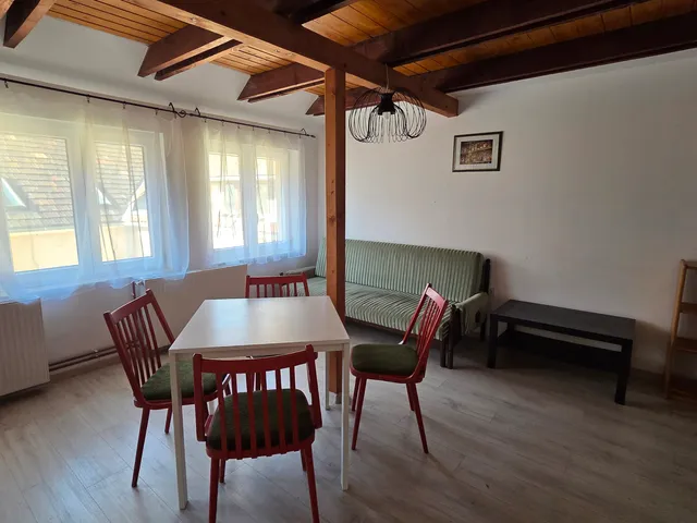 Kiadó lakás Esztergom, Aranyhegy 35 nm