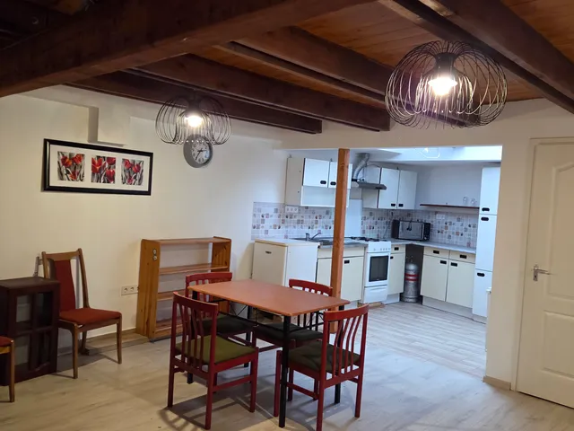 Kiadó lakás Esztergom, Bajcsy Zs u 80 nm