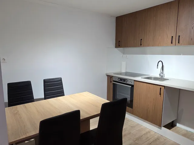 Eladó ház Úny 58 nm