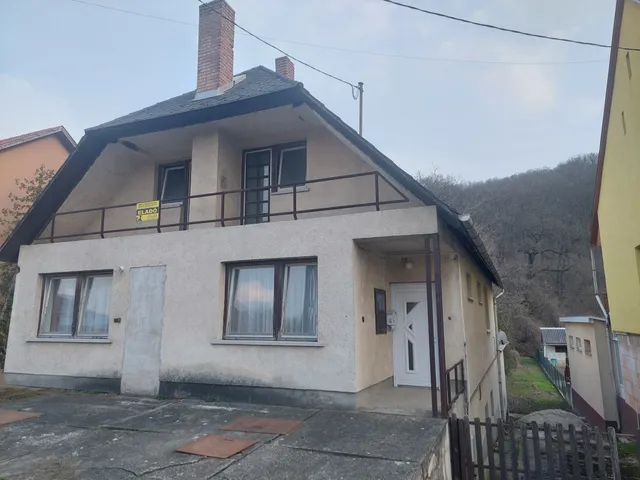 Eladó ház Mogyorósbánya 278 nm