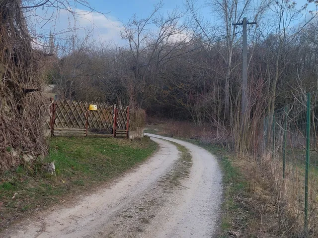 Eladó telek Esztergom, Búbánatvölgy, Nyaktekercs 938 nm